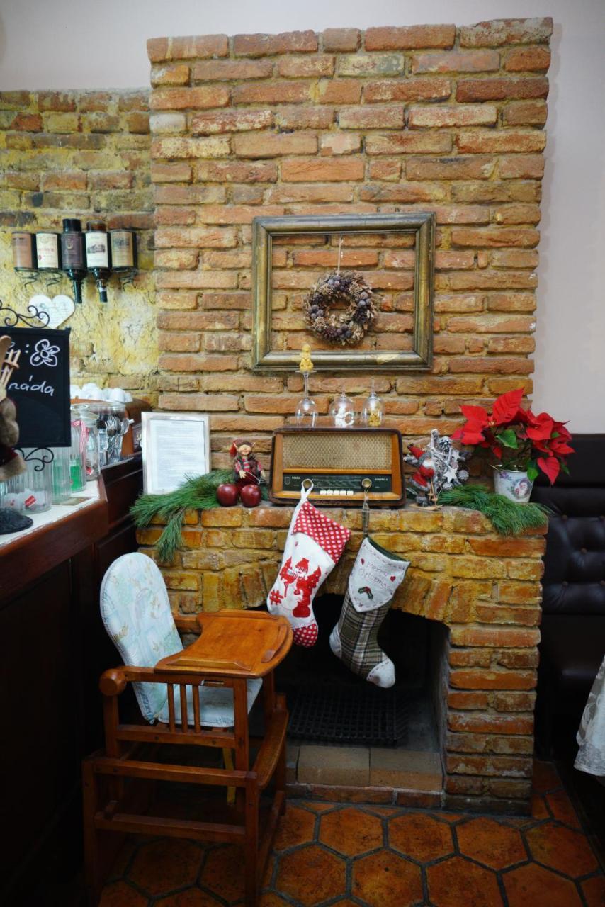 פופראד Penzion Restaurant Jakub מראה חיצוני תמונה